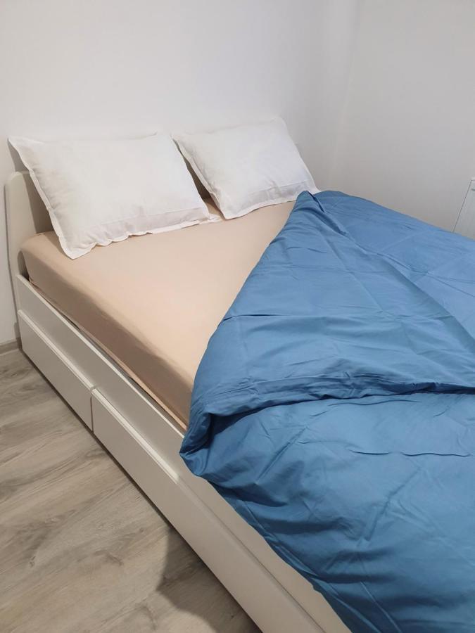 Apartament 3 Cam Grand Arena ブカレスト エクステリア 写真